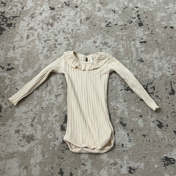 Rylee + Cru Baby Girl Cream Ribbed Long Sleeve Onesie Size 18-24 Months - Picture 1 of 3
